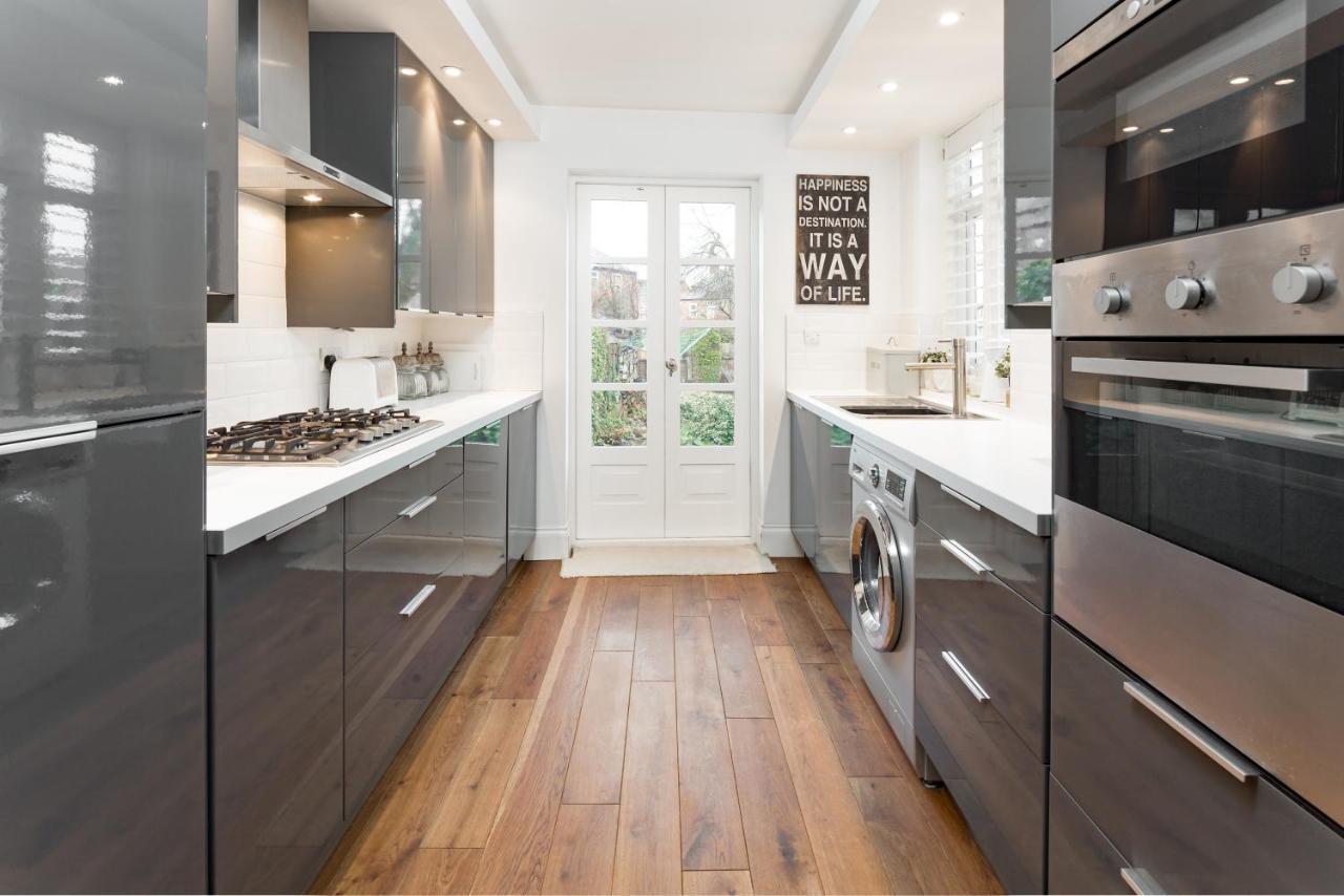 Stamford Park Road By Yourstays, A Wonderful Family Townhouse In A Superb Location! * Altrincham