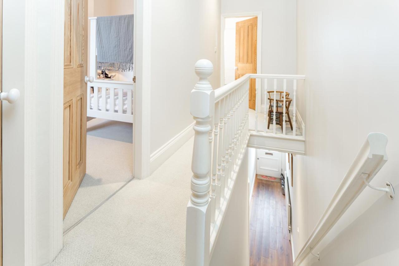 Stamford Park Road By Yourstays, A Wonderful Family Townhouse In A Superb Location! Holiday home